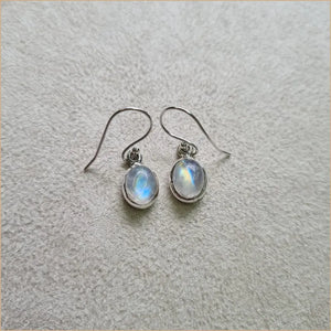 Boucles d’oreilles ovales en pierre de lune “EI1223”