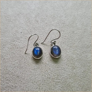 Boucles d’oreilles ovales en labradorite “EI1225”