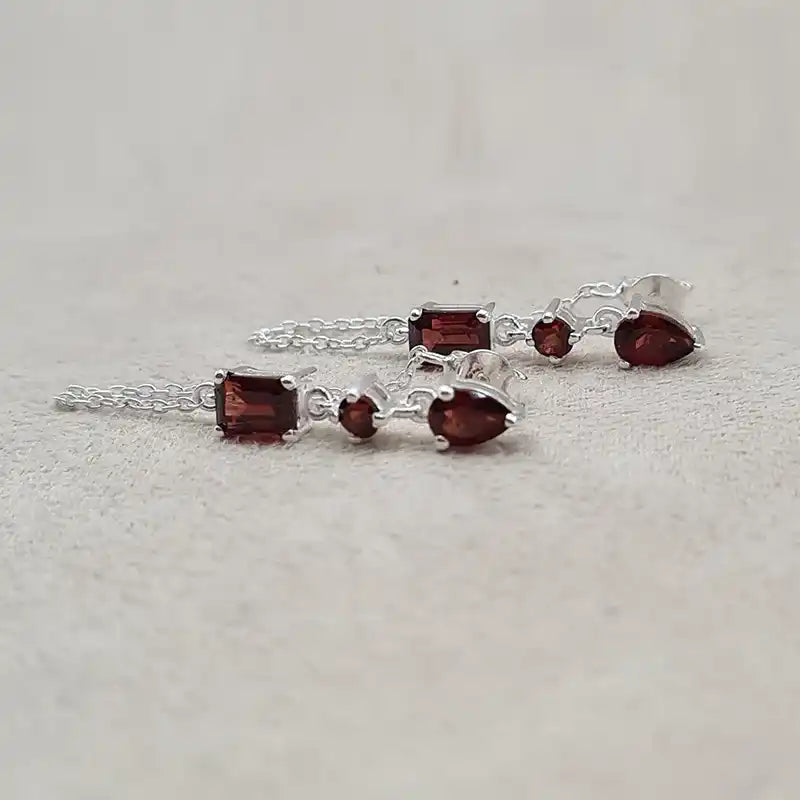 Boucles d’oreilles grenat en argent 925 « EI1243.G »