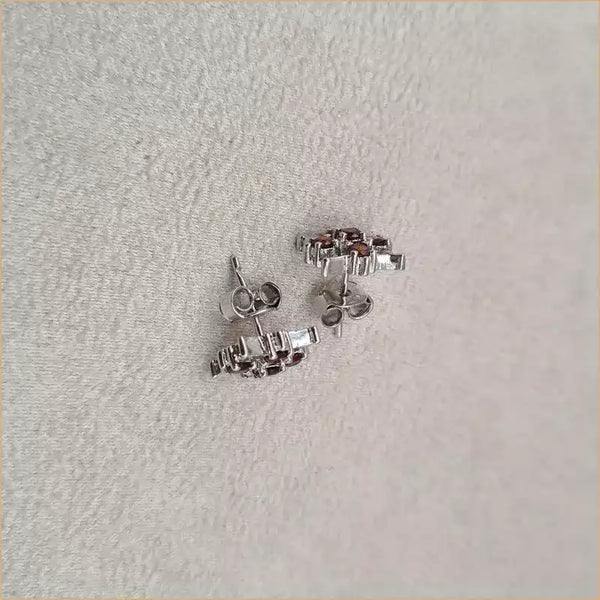 Boucles d’oreilles croix en grenat “EI1273.G”