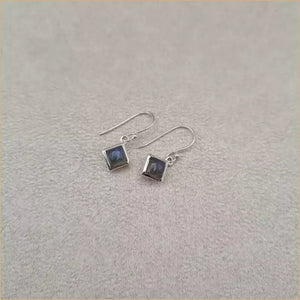 Boucles d’oreilles carrées en labradorite “EI1308.L”