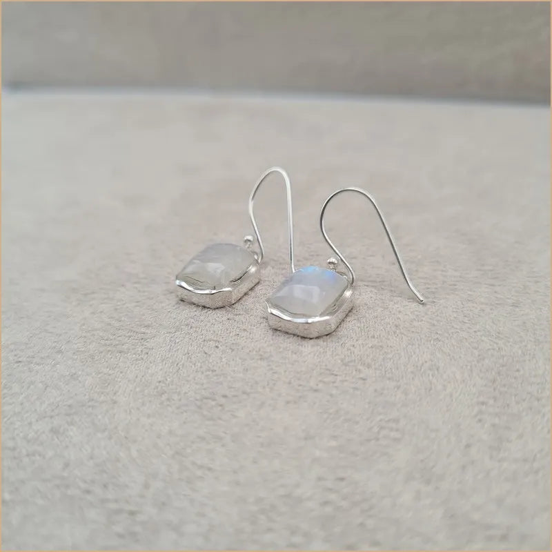 Boucles d'oreilles carrées en pierre de lune "EI1315.P"