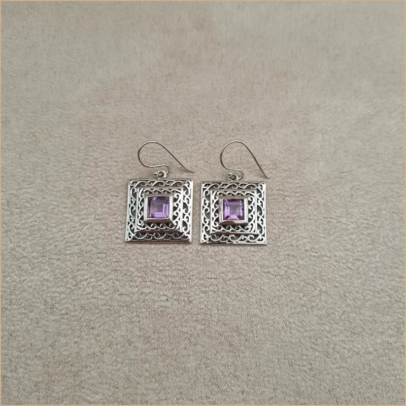 Boucles d'oreilles carrées ethniques en améthyste "EI1323.A"