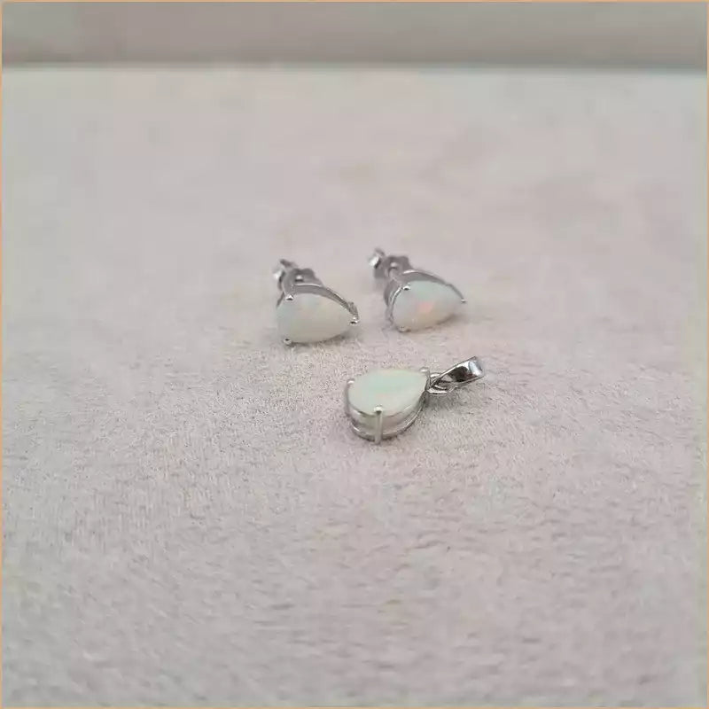 Boucles d'oreilles en opale "EIST11"