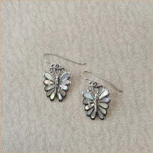 Boucles d'oreilles papillon en nacre blanche "EN1065.W"