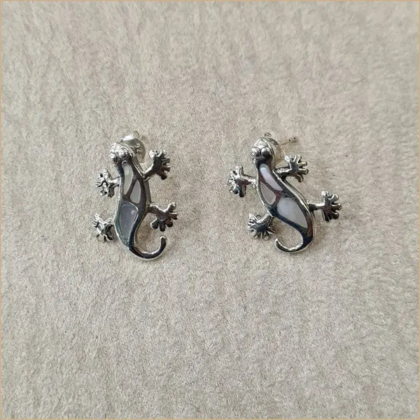 Boucles d'oreilles mabouya lézard en nacre blanche "EN1067.W"