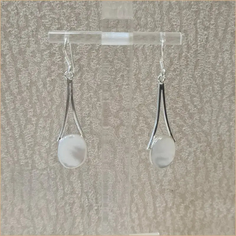 Boucles d'oreilles pendantes en nacre blanche "EN1083.W"