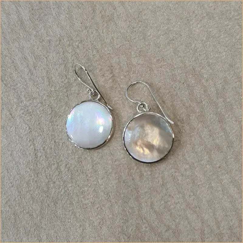 Boucles d'oreilles recto verso gravé en nacre blanche "EN1084.W"
