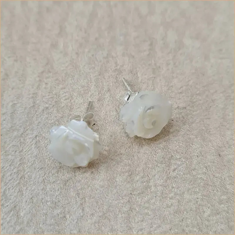 Boucle d’oreilles roses en nacre blanche “EN1086.W”