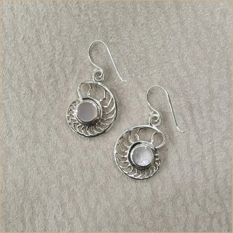Boucles d’oreilles coquillage recto verso en abalone et en nacre blanche “EN1091.AW”
