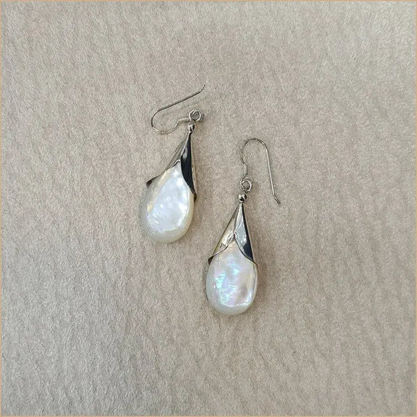 Boucles d'oreilles en nacre blanche "EN1095.W"