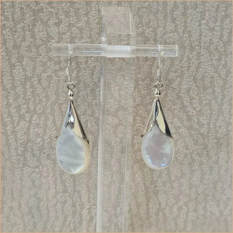 Boucles d'oreilles en nacre blanche "EN1095.W"