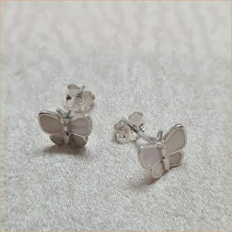 Boucles d’oreilles papillon en nacre blanche “EN1105.W"