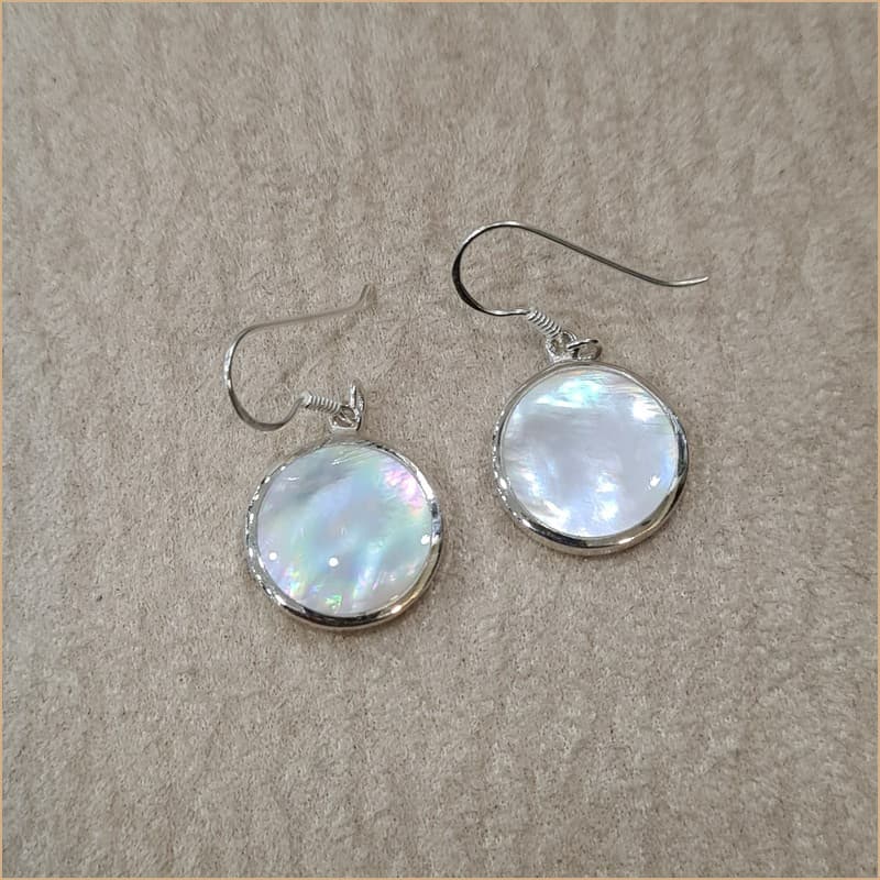 Boucles d'oreilles recto verso en nacre blanche "EN1108.W"