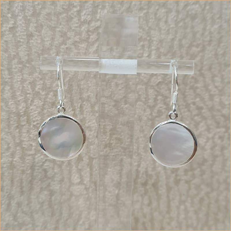 Boucles d'oreilles recto verso en nacre blanche "EN1108.W"