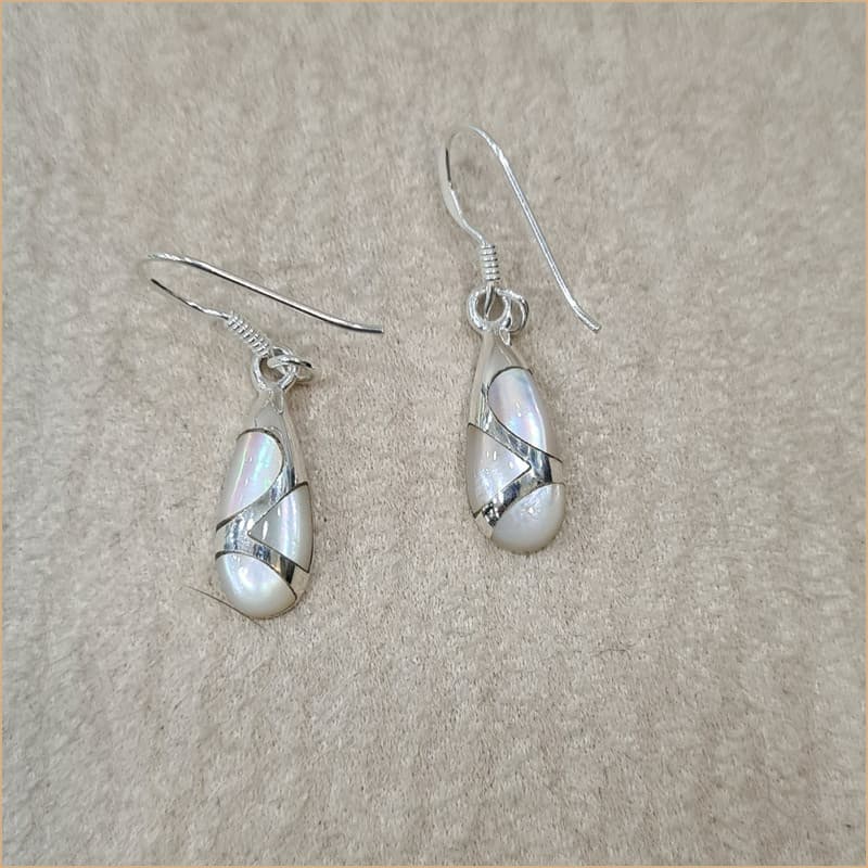 Boucles d'oreilles pendantes en nacre blanche "EN1110.W"