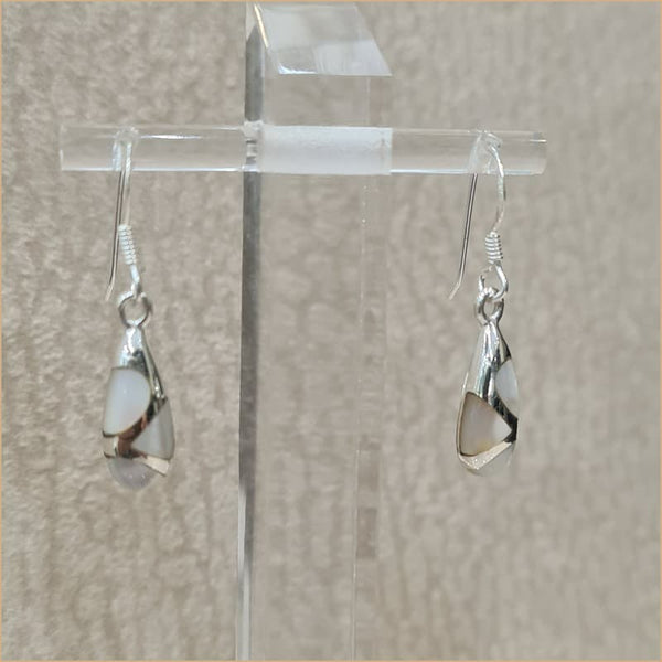 Boucles d'oreilles pendantes en nacre blanche "EN1110.W"