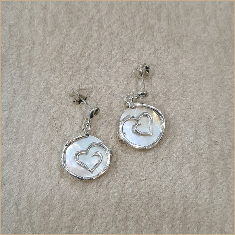 Boucles d'oreilles coeur recto verso en nacre blanche "EN1111.W"