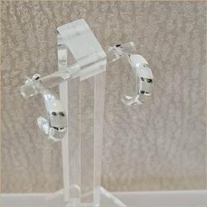 Boucles d'oreilles demi créoles en nacre blanche "EN1119.W"