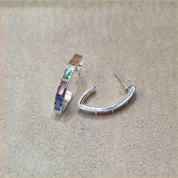 Boucles d’oreilles demi créoles en nacre multicolore “EN1125.M”