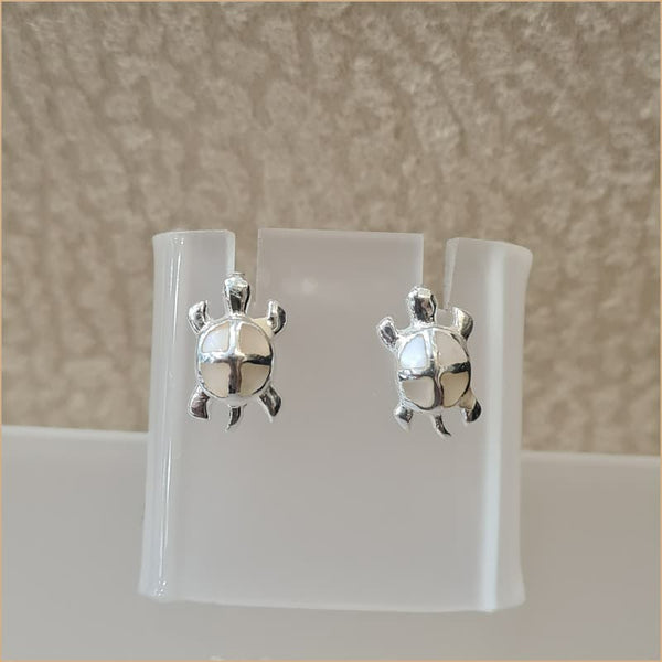 Boucles d’oreilles tortue en nacre blanche “EN1145.W”
