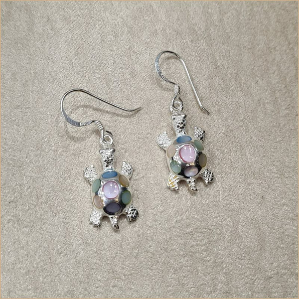 Boucles d’oreilles tortue en nacre multicolore “EN1147.M”