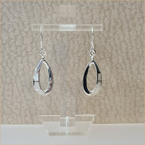 Boucles d’oreilles en nacre blanche “EN1150.W”
