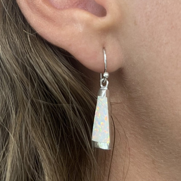 Boucles d'oreilles opaline blanche EO85.W