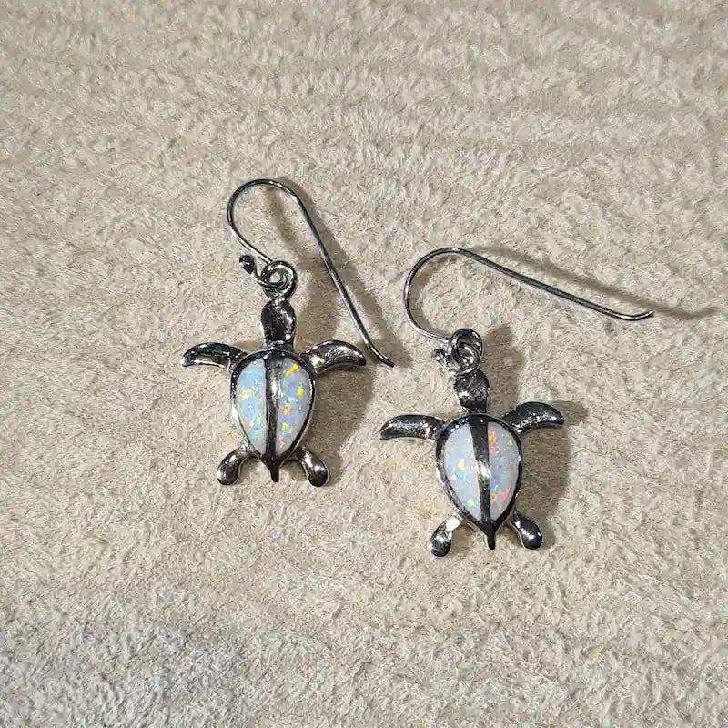 Boucles d'oreilles tortue opaline blanche "EOT10.W"