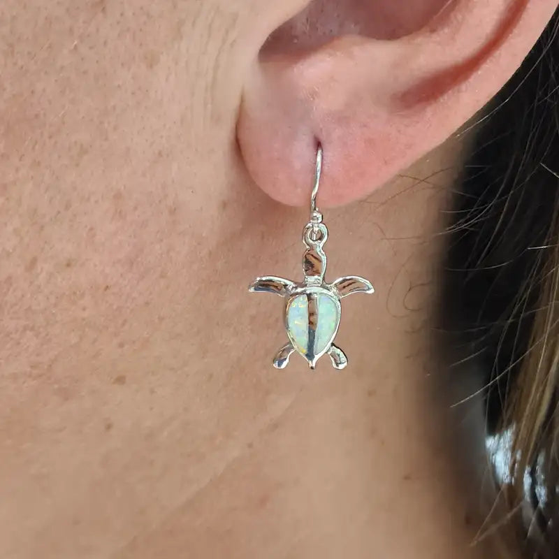 Boucles d'oreilles tortue opaline blanche "EOT10.W"