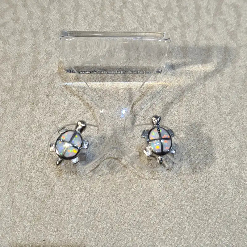Boucles d'oreilles tortue opaline blanche "EOT2.W"