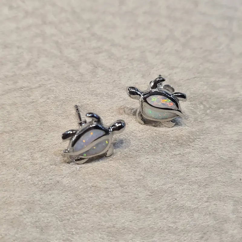 Boucles d'oreilles tortue opaline blanche "EOT6.W"