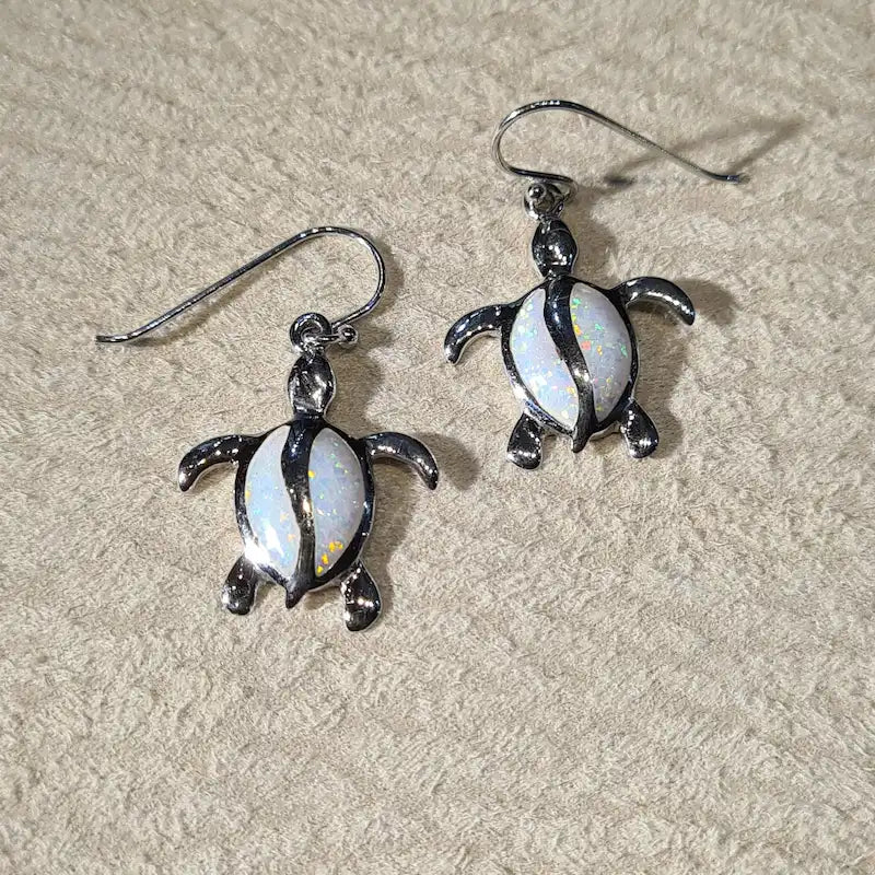 Boucles d'oreilles tortue opaline blanche "EOT9.W"