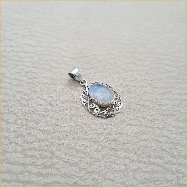Pendentif pierre de lune ciselé "PI1020.P"