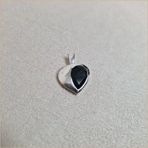 Pendentif onyx demi-coeur "PI1066.O"