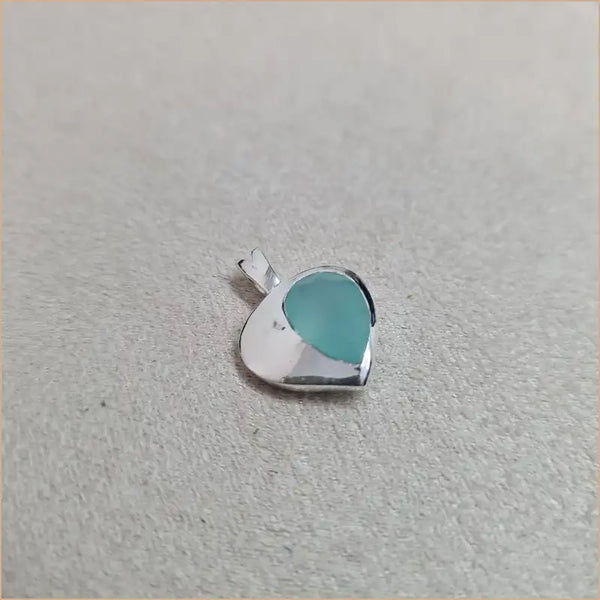 Pendentif calcédoine demi-coeur "PI1066.B"