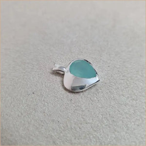 Pendentif calcédoine demi-coeur "PI1066.B"