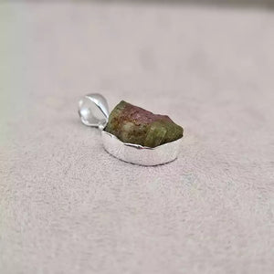 Pendentif tourmaline brute "PI1233"