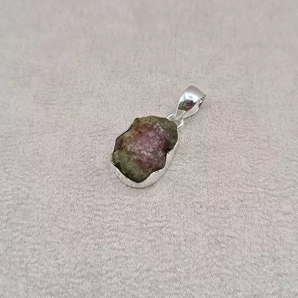 Pendentif tourmaline brute "PI1233"