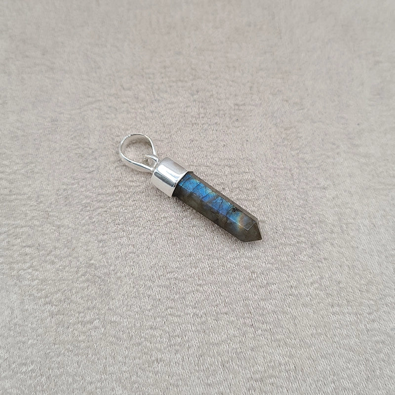 Pendentif crayon labradorite "PI1240"