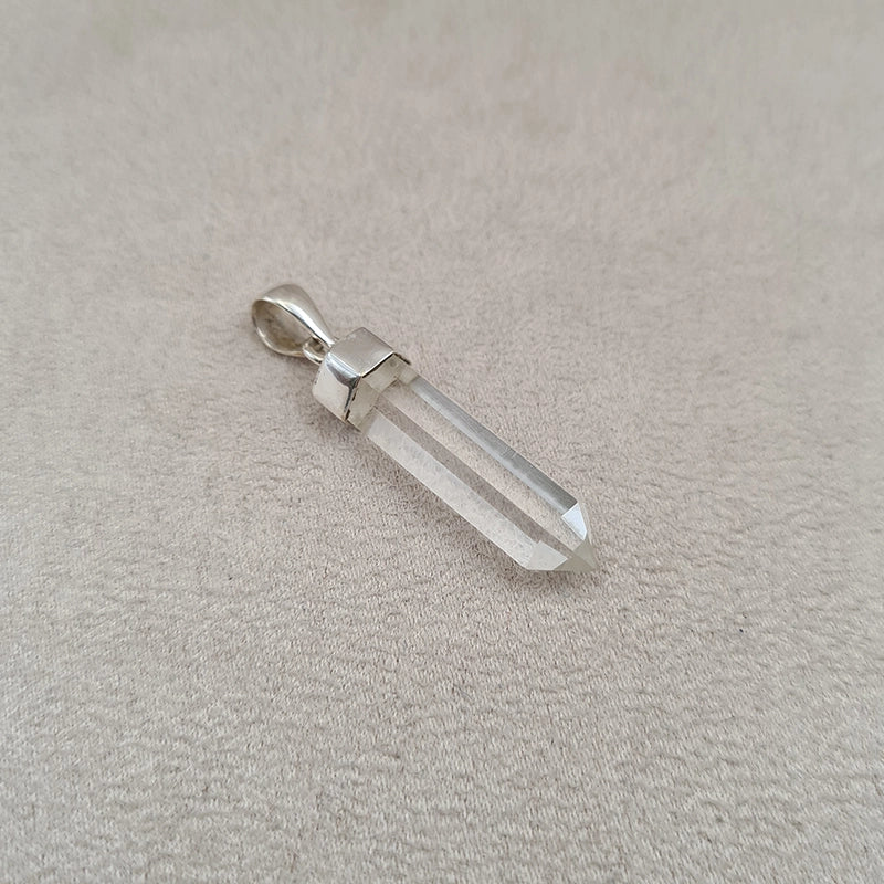 Pendentif crayon cristal de roche taillé "PI1243.CR"