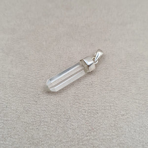 Pendentif crayon cristal de roche taillé "PI1243.CR"
