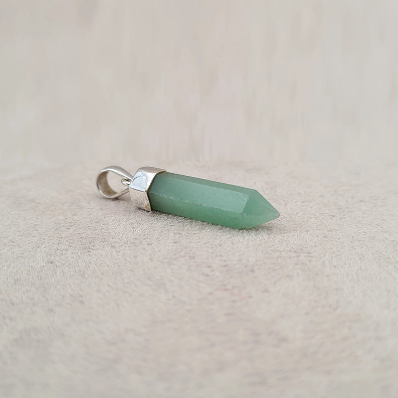 Pendentif crayon jade taillée "PI1243.J"
