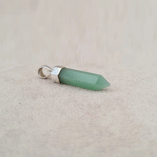 Pendentif crayon jade taillée "PI1243.J"