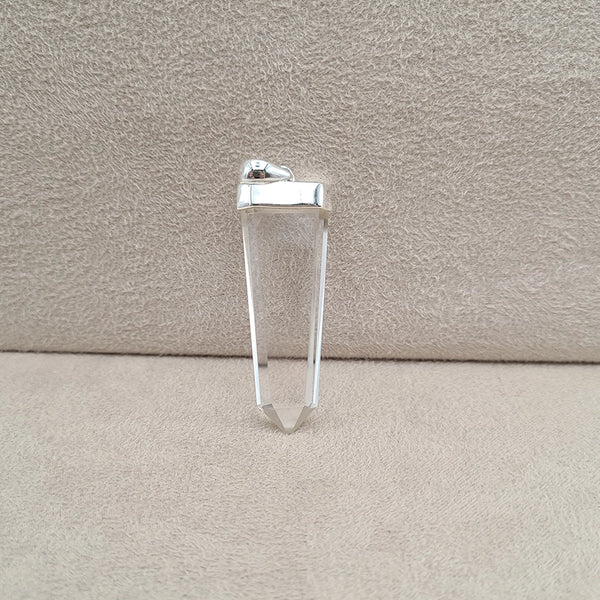 Pendentif en pierre de roche taillée "PI1246.CR"