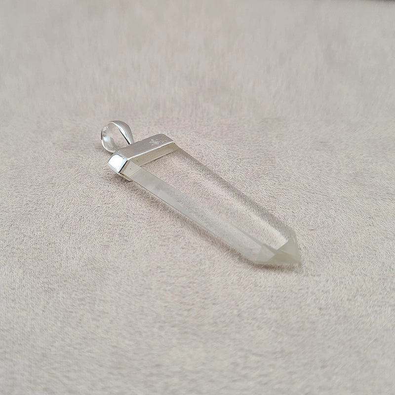 Pendentif en pierre de roche taillée "PI1246.CR"