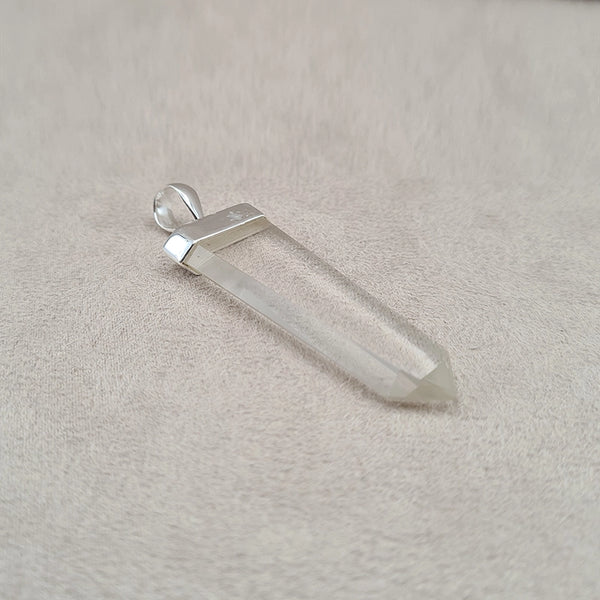 Pendentif en pierre de roche taillée "PI1246.CR"