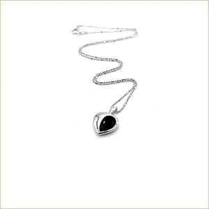 Pendentif onyx demi-coeur "PI1066.O"