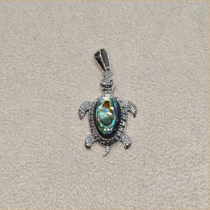 Pendentif tortue en nacre abalone "PN1022.A"