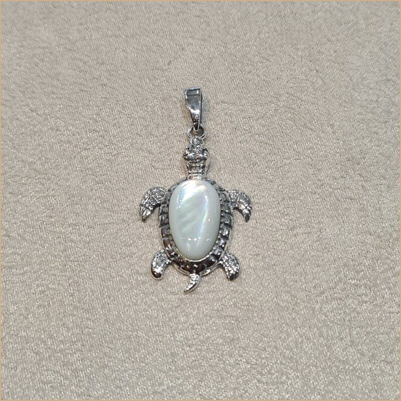 Pendentif tortue en nacre blanche "PN1022.W"